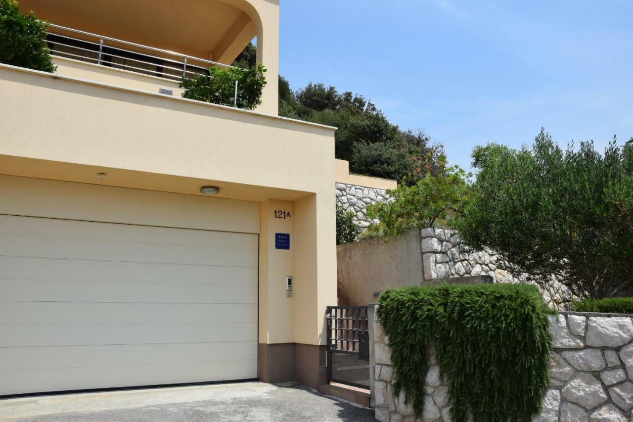 Charming Villa Rab Раб Екстериор снимка